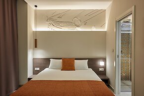 M Suite Hotel