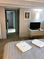De Gregorio Suites