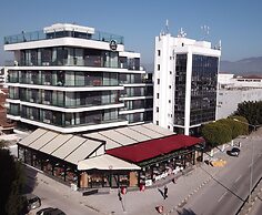 Sky Roof Hotel