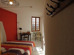 Cafe Restaurant Meuble de Tourisme