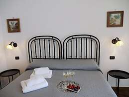 B&B White Rose