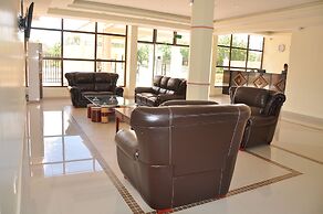 Luwa Evergreen Hotel