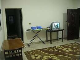 Three Bedroom Apartment With Pyramids View