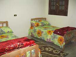 Three Bedroom Apartment With Pyramids View
