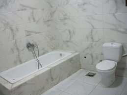 Three Bedroom Apartment With Pyramids View