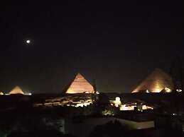 Three Bedroom Apartment With Pyramids View