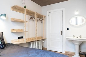 22B&B