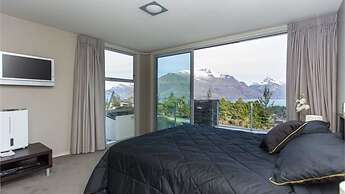 Lake Wakatipu Views