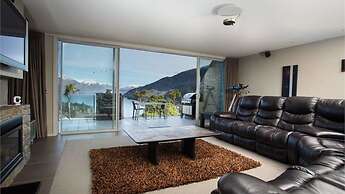 Lake Wakatipu Views