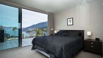 Lake Wakatipu Views