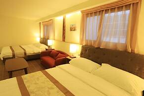 Buda Banai Homestay