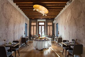 Riva del Vin Boutique Hotel