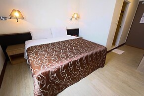 D.Y. Hotel