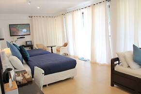 Laiya White Cove Beach Resort
