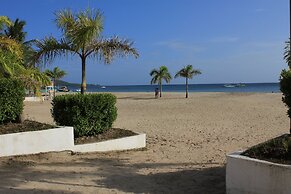 Laiya White Cove Beach Resort