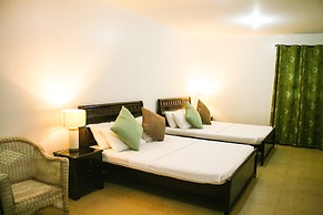 Laiya White Cove Beach Resort