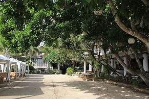 Laiya White Cove Beach Resort