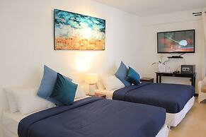 Laiya White Cove Beach Resort