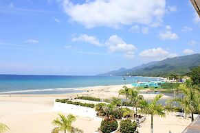 Laiya White Cove Beach Resort