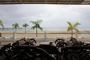 Laiya White Cove Beach Resort