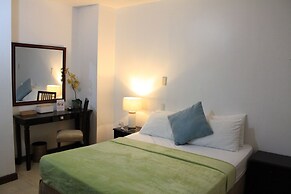 Laiya White Cove Beach Resort
