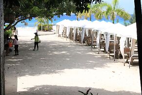 Laiya White Cove Beach Resort