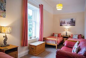 East Wing Apartment