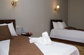 Jipek Joli Inn