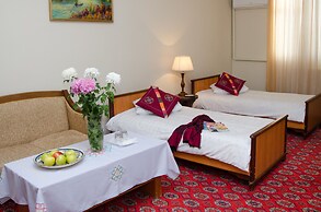 Jipek Joli Inn