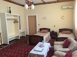 Jipek Joli Inn
