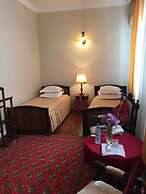 Jipek Joli Inn