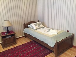 Jipek Joli Inn