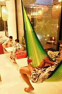 Blu Cabin Ari Stylish Gay Poshtel
