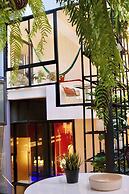 Blu Cabin Ari Stylish Gay Poshtel