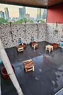 Blu Cabin Ari Stylish Gay Poshtel