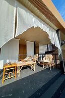 Blu Cabin Ari Stylish Gay Poshtel