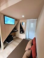 Blu Cabin Ari Stylish Gay Poshtel