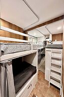 Blu Cabin Ari Stylish Gay Poshtel
