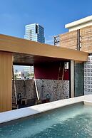 Blu Cabin Ari Stylish Gay Poshtel