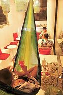 Blu Cabin Ari Stylish Gay Poshtel