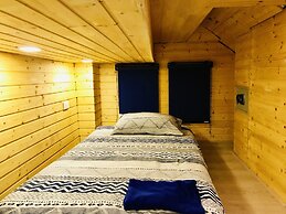 Blu Cabin Ari Stylish Gay Poshtel