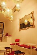 Blu Cabin Ari Stylish Gay Poshtel