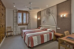 Hotel Monasterio de Leyre