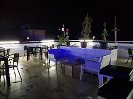 Paradise Hotel