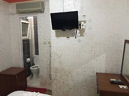 Paradise Hotel