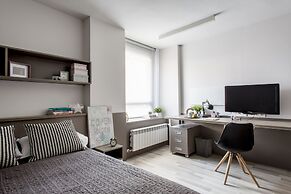 Residencia Universitaria Resa Claudio Coello - Campus Accomodation
