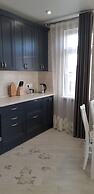 Nizhneimeretinskya apt 22