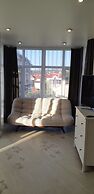 Nizhneimeretinskya apt 22