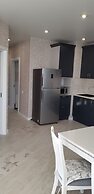 Nizhneimeretinskya apt 22