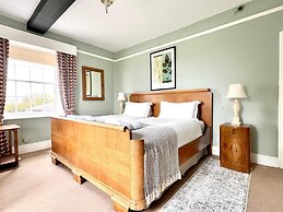 Colthrop Manor